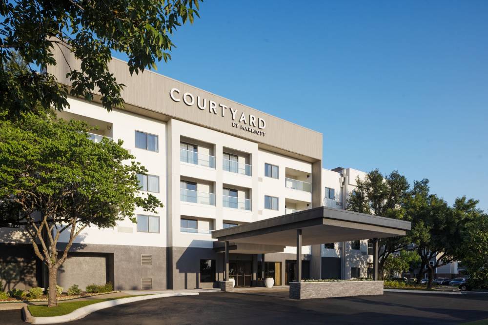 Courtyard By Marriott Austin South 5