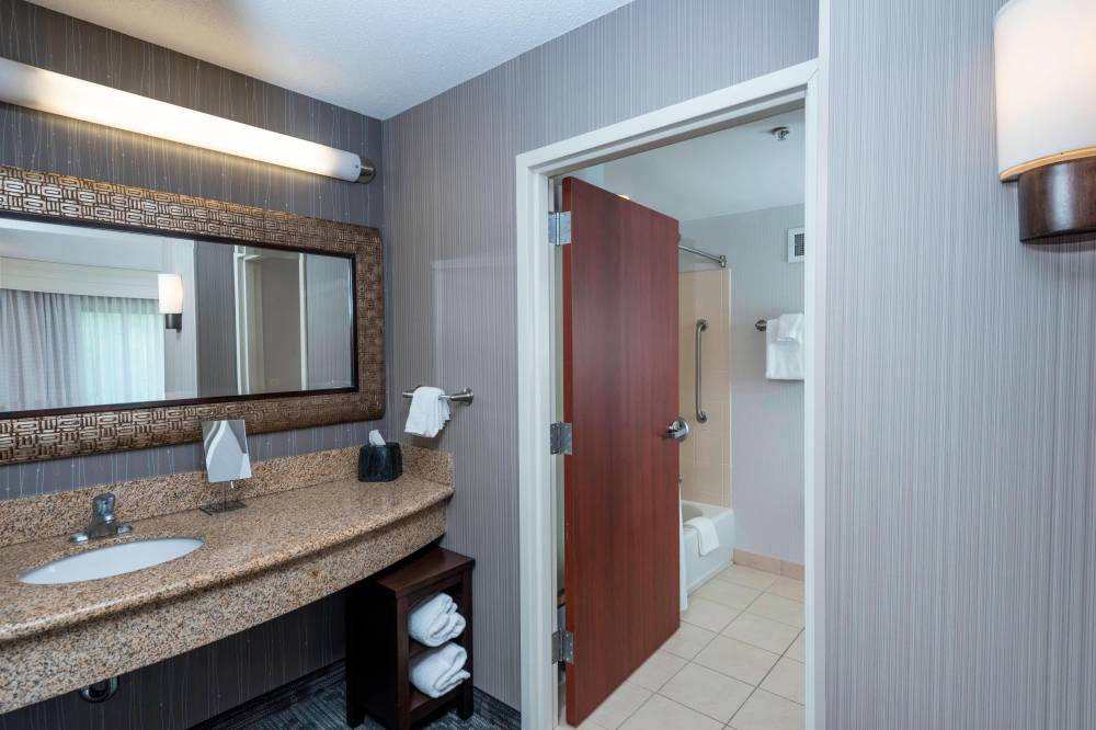 King Suite Bathroom