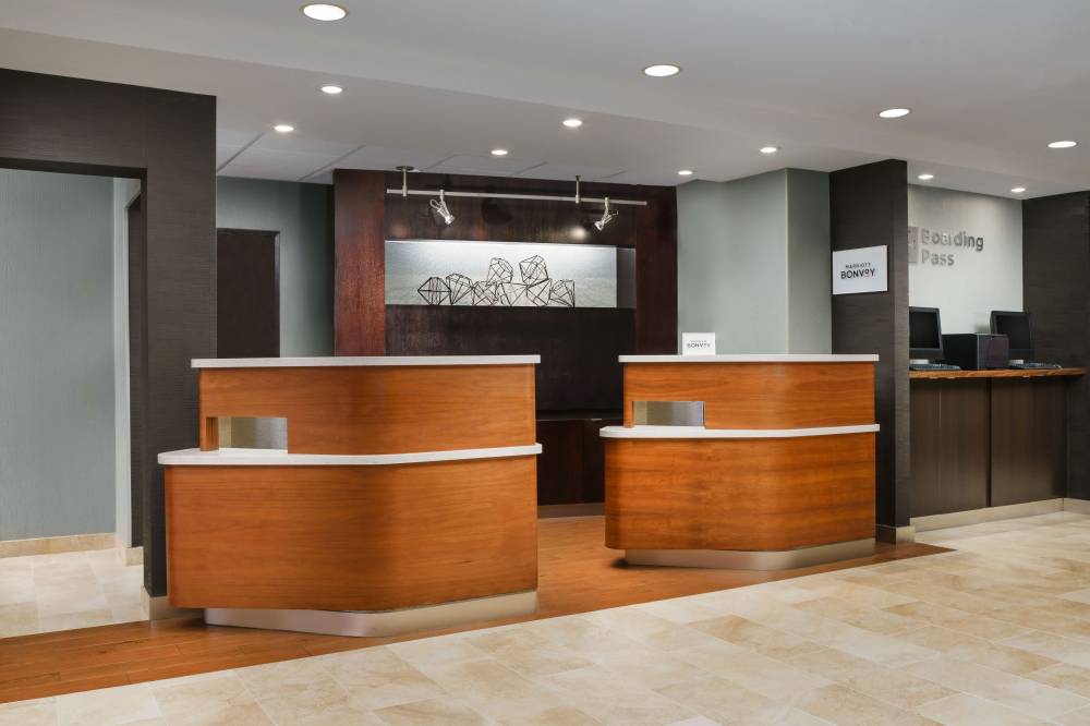 Courtyard By Marriott Chicago Bloomingdale 6