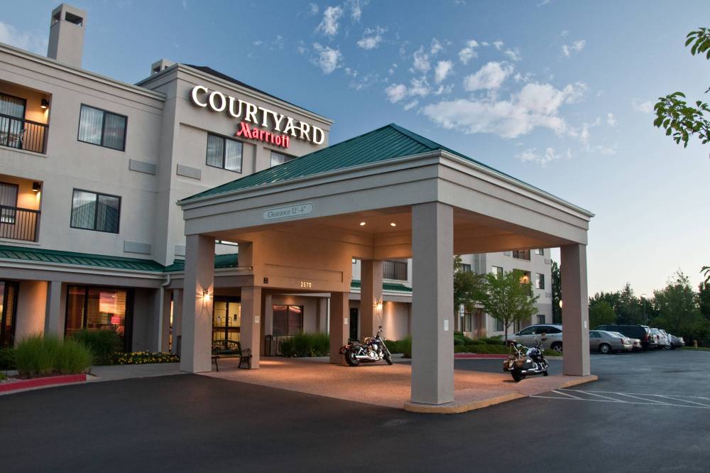 Courtyard By Marriott Colorado Springs South 7