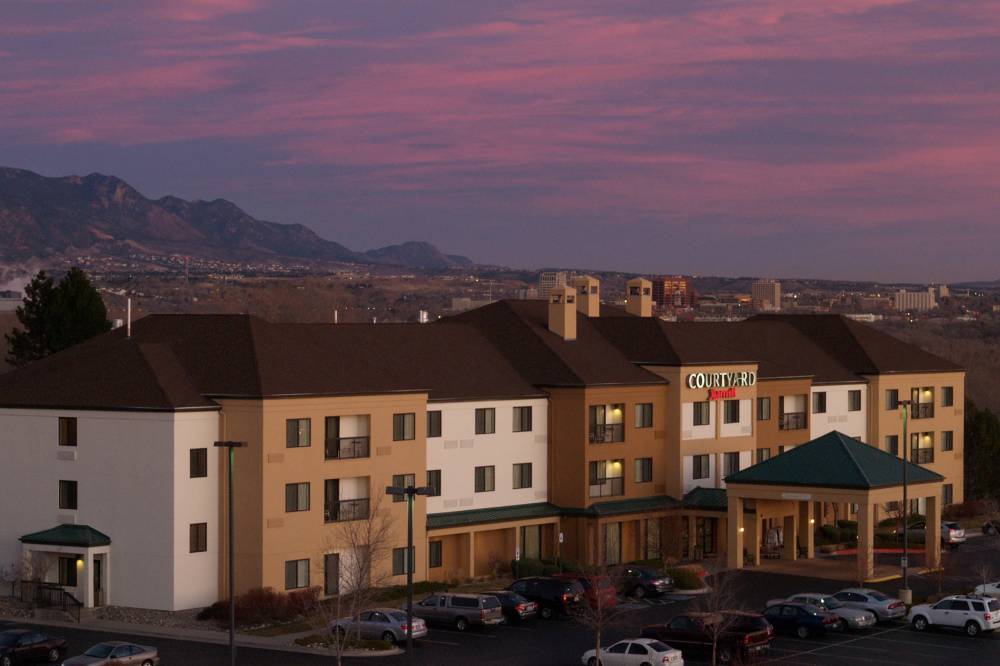 Courtyard By Marriott Colorado Springs South 5