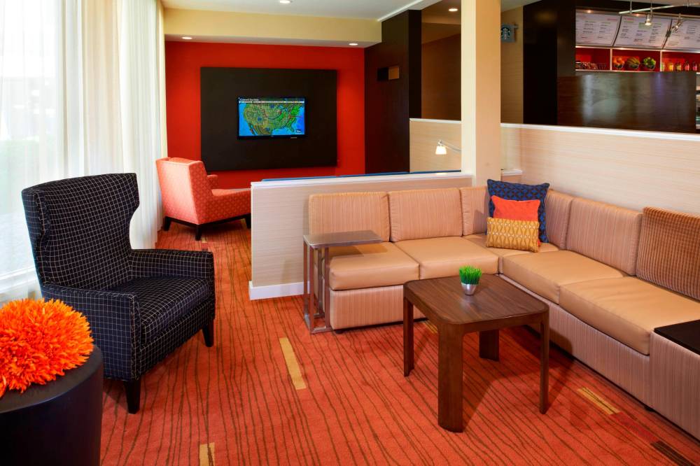 Courtyard By Marriott Detroit Livonia 9