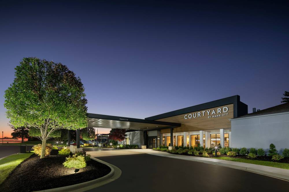 Courtyard By Marriott Detroit Southfield 5