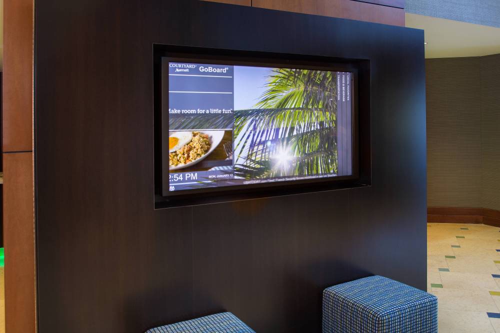 Courtyard By Marriott Fort Lauderdale Beach 8