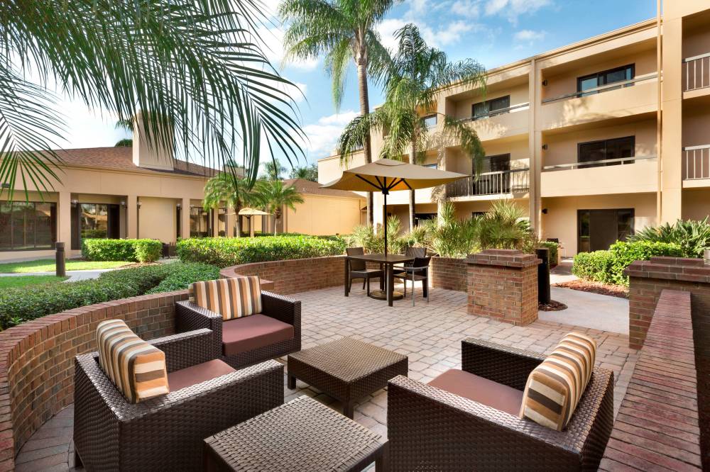 Courtyard By Marriott Fort Myers Cape Coral 6