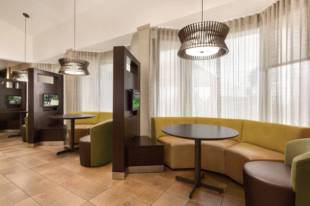 Courtyard By Marriott Fort Myers Cape Coral 9