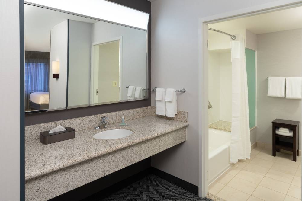 Courtyard By Marriott Glassboro Rowan University 5