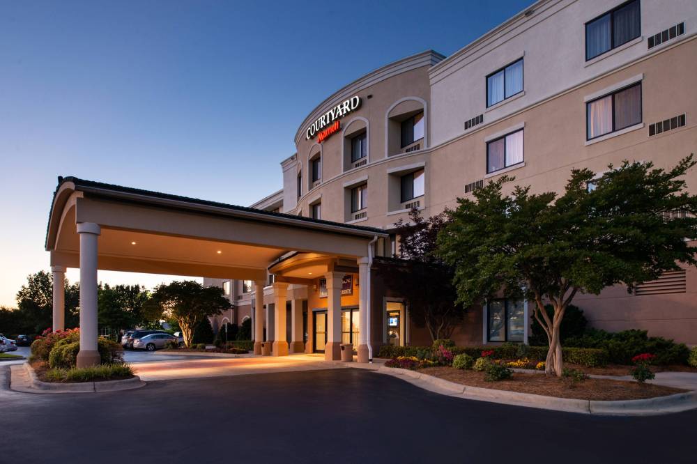 Courtyard By Marriott High Point 6