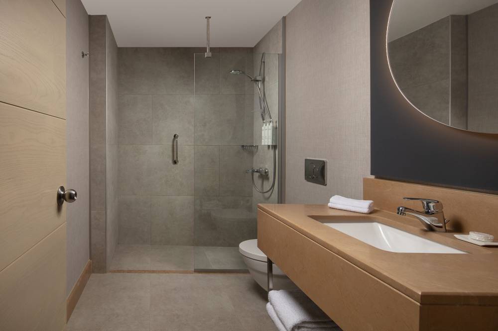 One bedroom Suite Bathroom