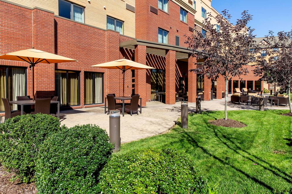 Courtyard By Marriott Lexington Keeneland-airport 8