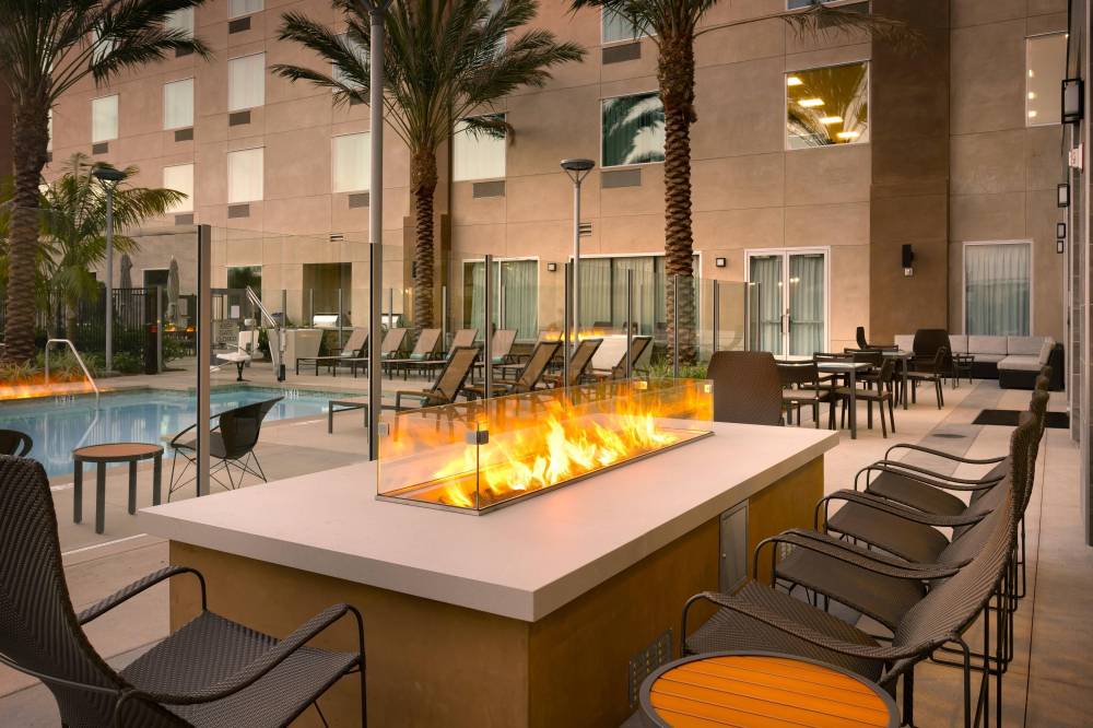 Courtyard By Marriott Los Angeles Lax Hawthorne 9