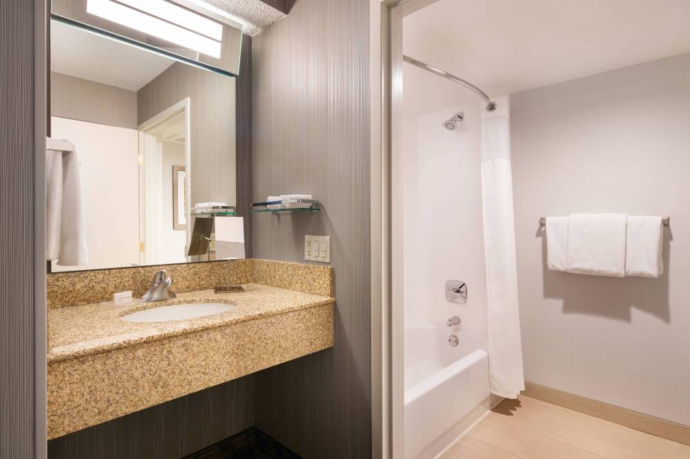 Courtyard By Marriott Milpitas Silicon Valley 2