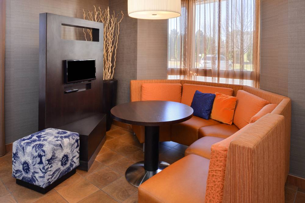 Courtyard By Marriott Milwaukee North-brown Deer 7