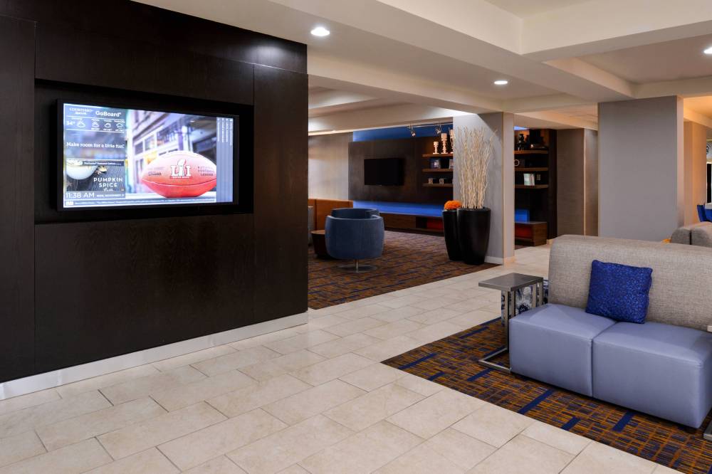 Courtyard By Marriott Milwaukee North-brown Deer 5