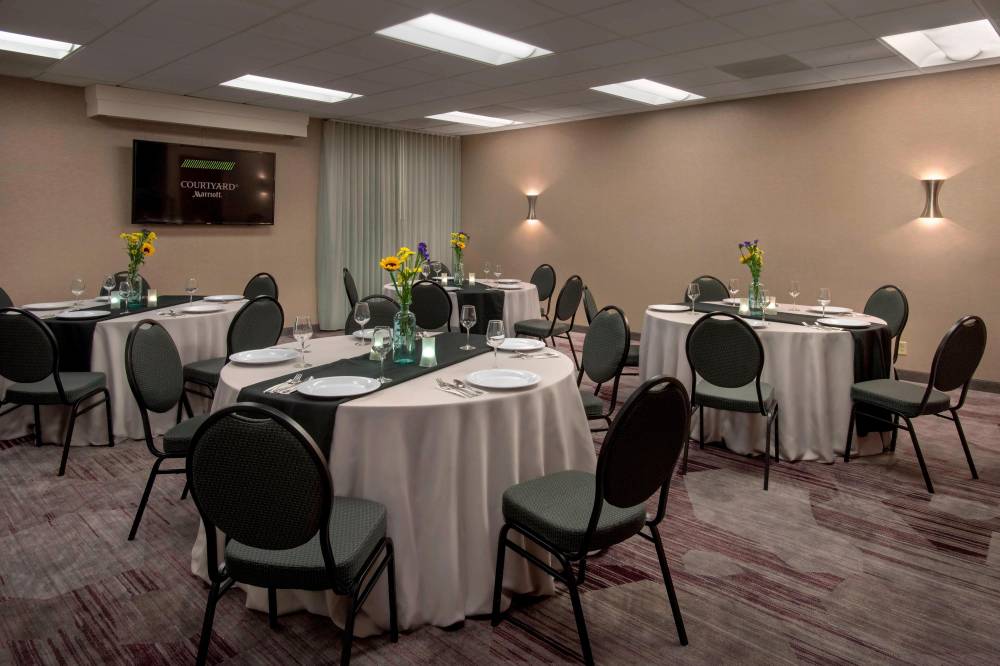 Courtyard By Marriott Mount Laurel Cherry Hill 8