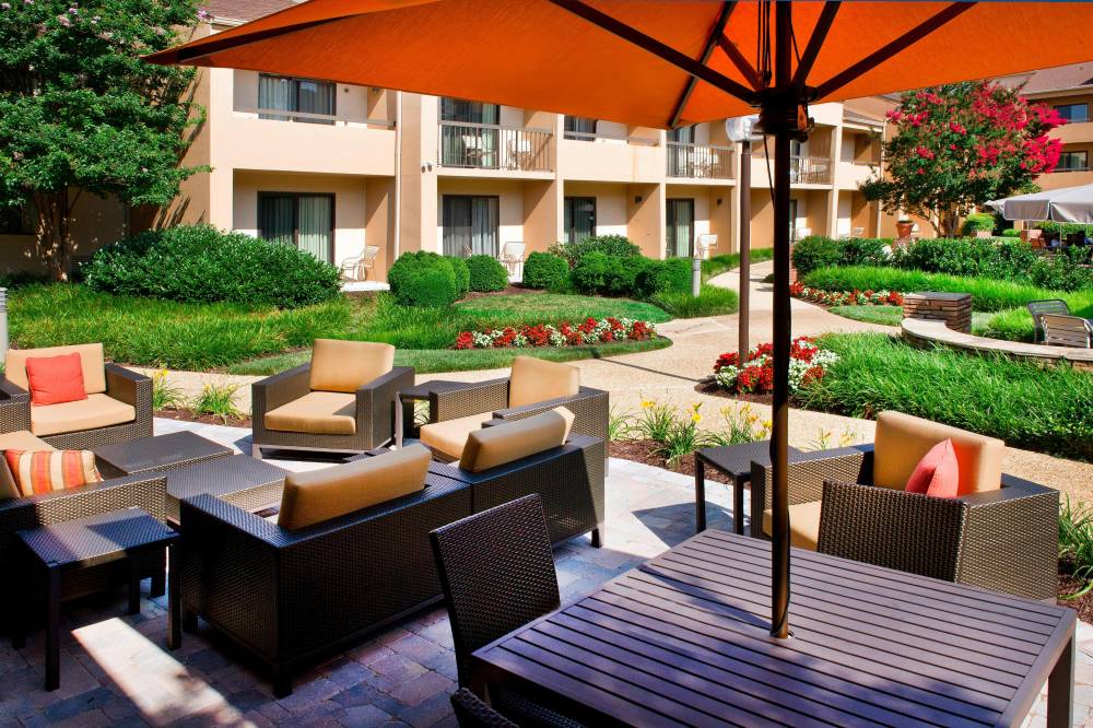 Courtyard By Marriott New Carrollton Landover 5