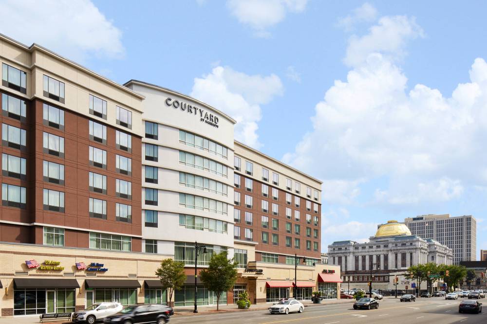 Courtyard By Marriott Newark Downtown 5