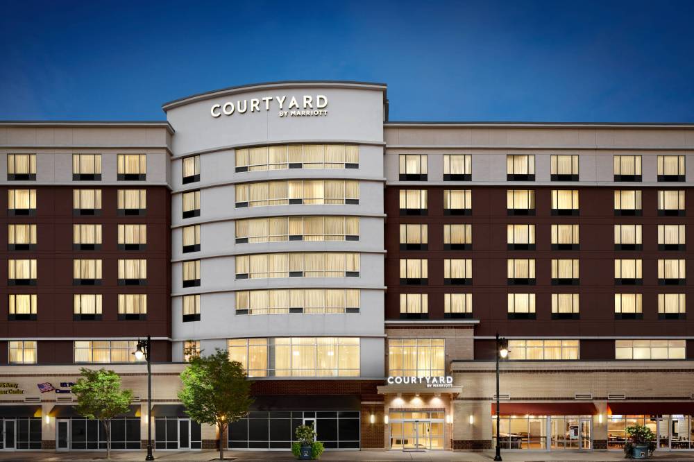 Courtyard By Marriott Newark Downtown 6