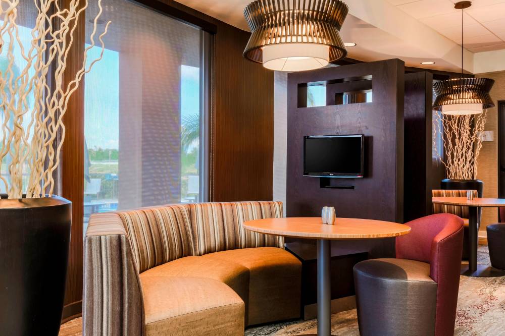 Courtyard By Marriott Orlando Lake Mary-north 10