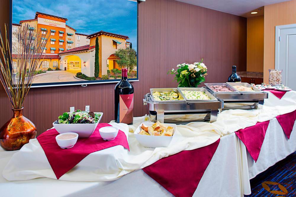 Courtyard By Marriott Paso Robles 9