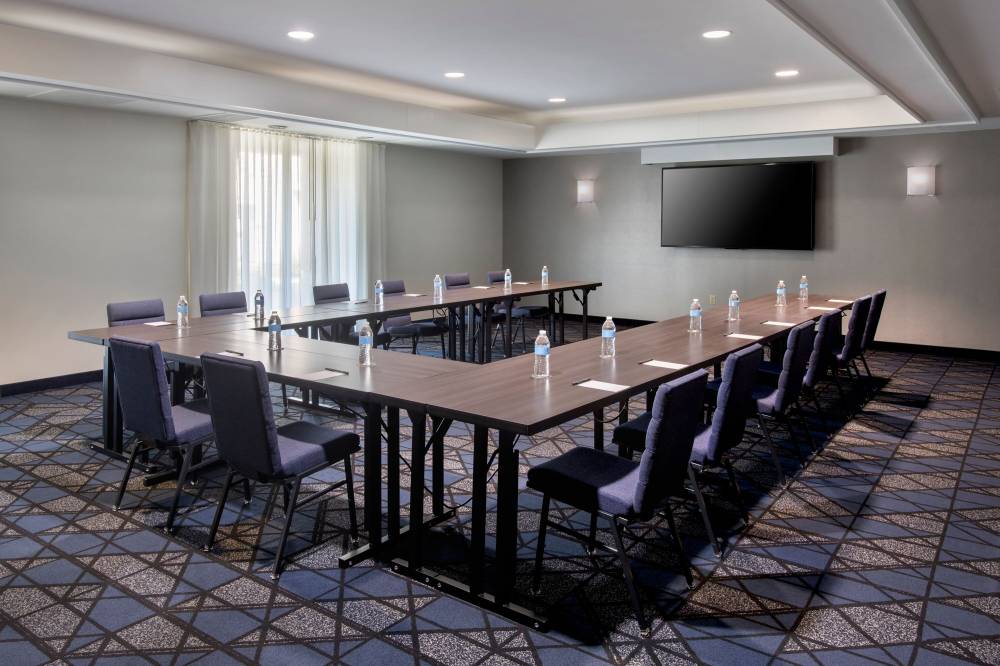 Courtyard By Marriott Philadelphia Plymouth Meeting 10