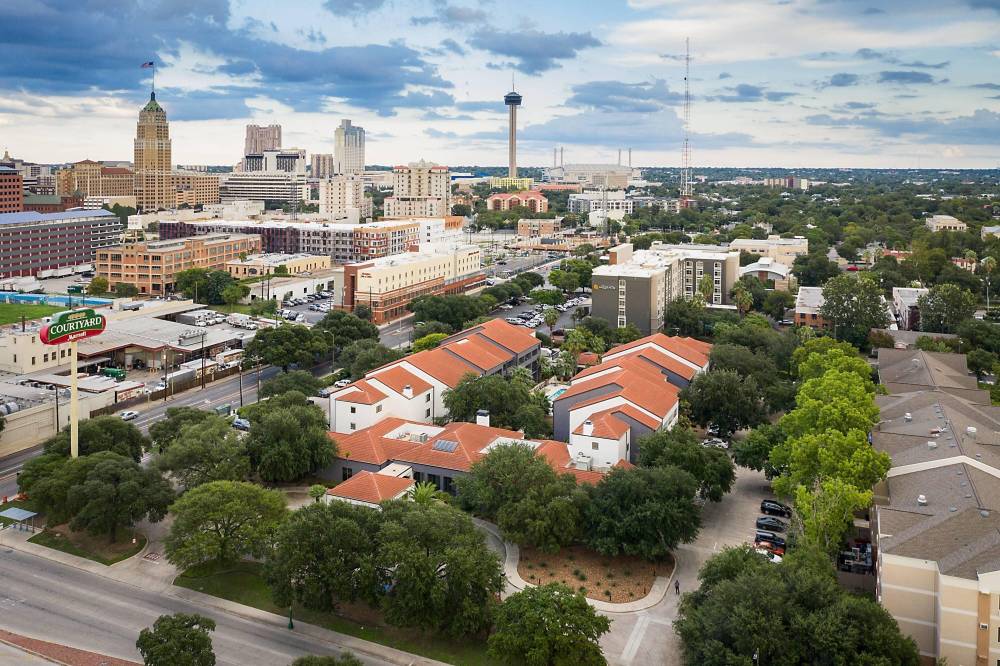 Courtyard By Marriott San Antonio Downtown Market Square 7