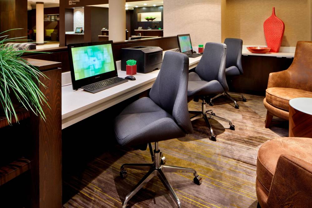 Courtyard By Marriott San Antonio Six FlagsÂ® At The Rim 2