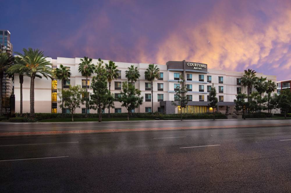 Courtyard By Marriott Santa Ana Orange County 8