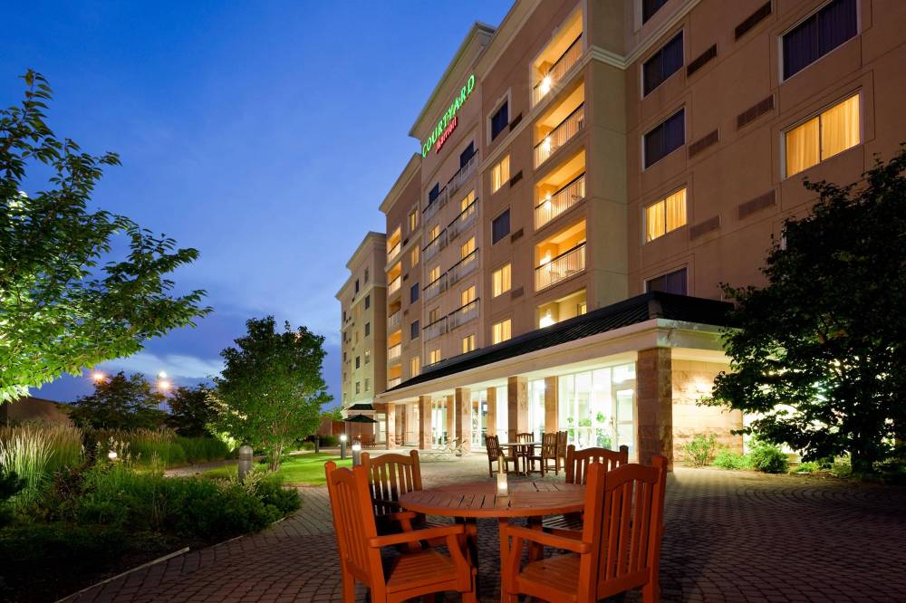 Courtyard By Marriott Toronto Markham 5