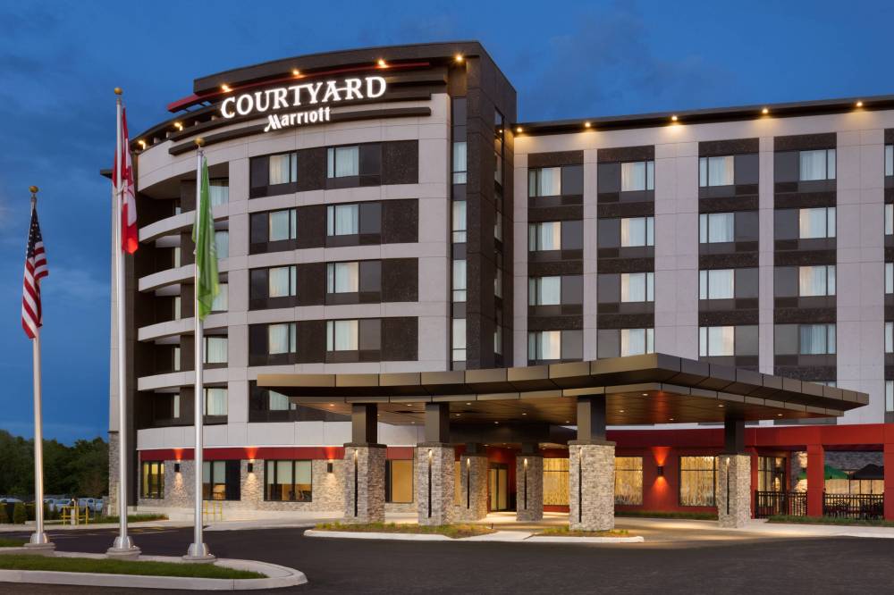 Courtyard By Marriott Toronto Mississauga-west 5