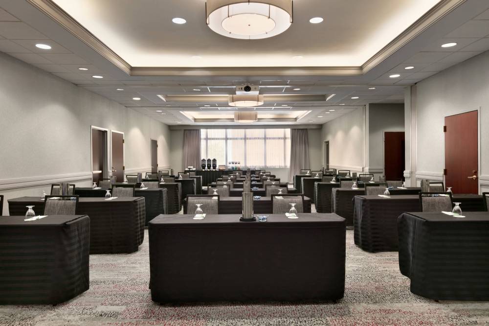 Courtyard By Marriott Tysons Mclean 8