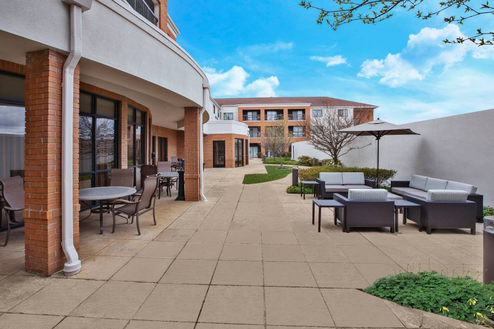 Courtyard By Marriott West Orange 4