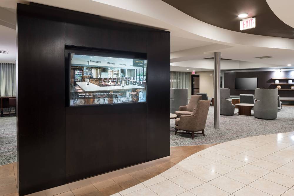 Courtyard By Marriott West Orange 8