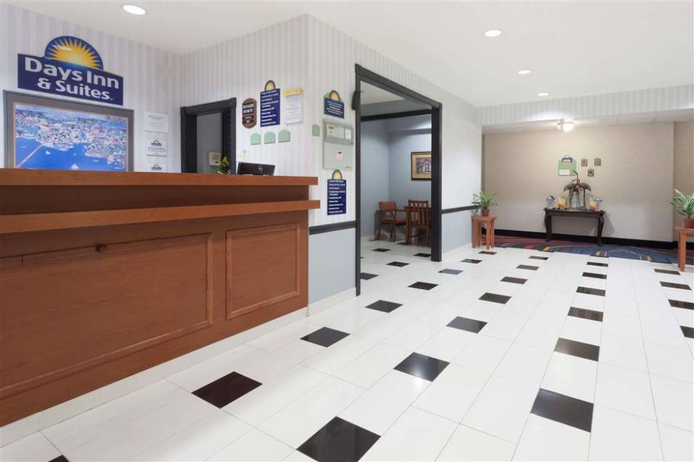 Days Inn And Suites Cambridge 2