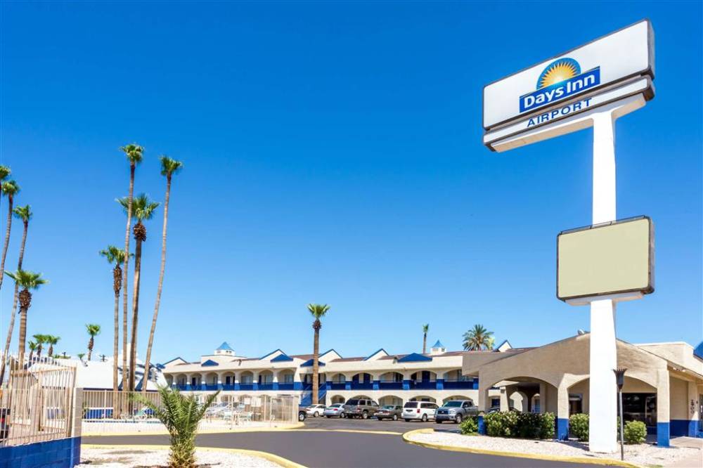 Welcome to the Days Inn Airport - Phoenix