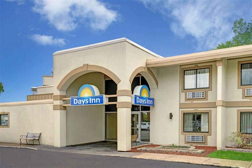 Welcome To The Days Inn  Bloomington West