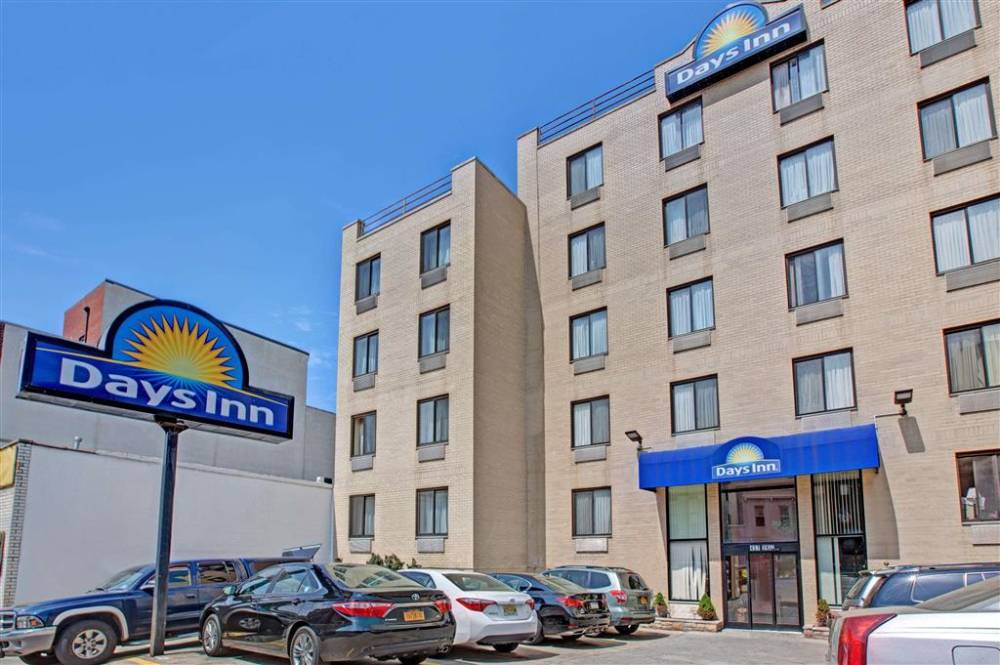 Welcome to the Days Inn Brooklyn