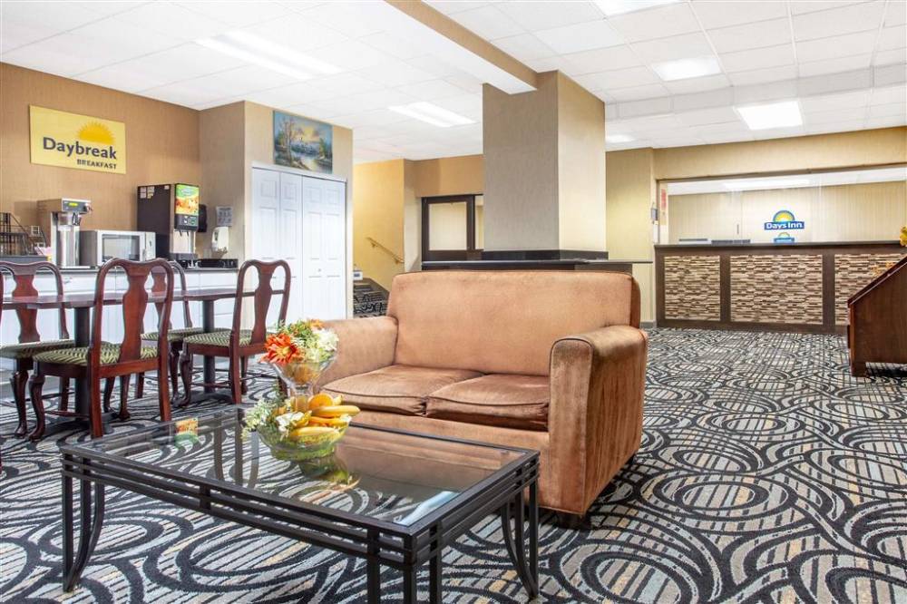 Days Inn By Wyndham College Park 2