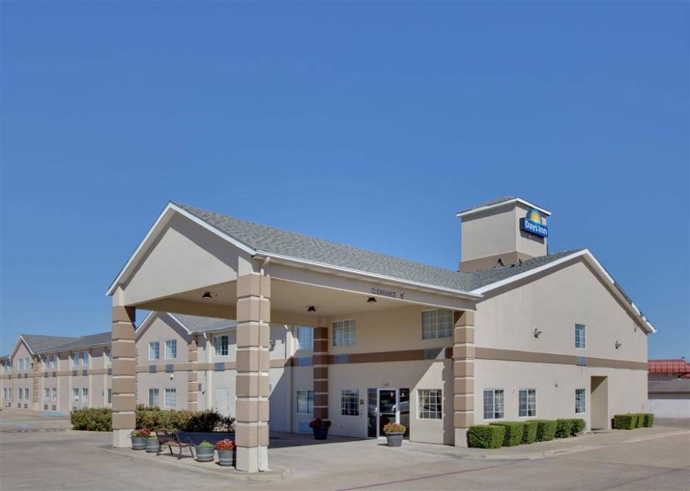 Welcome to the Days Inn Mesquite Rodeo