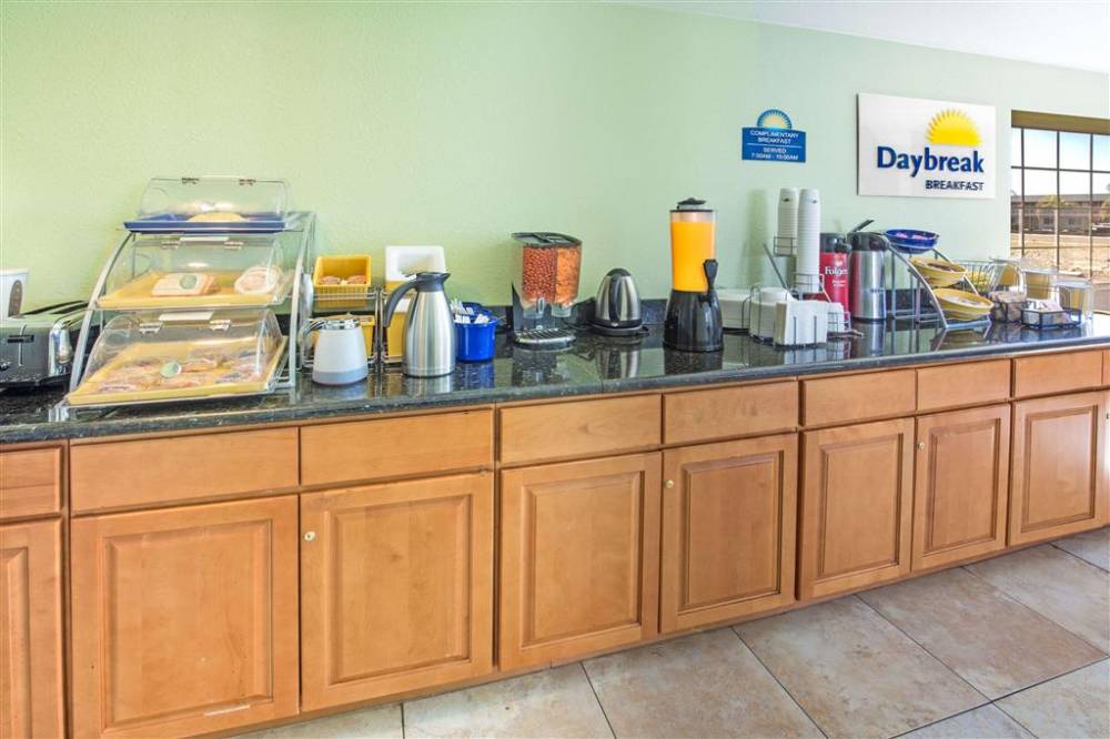 Days Inn By Wyndham Oroville 3