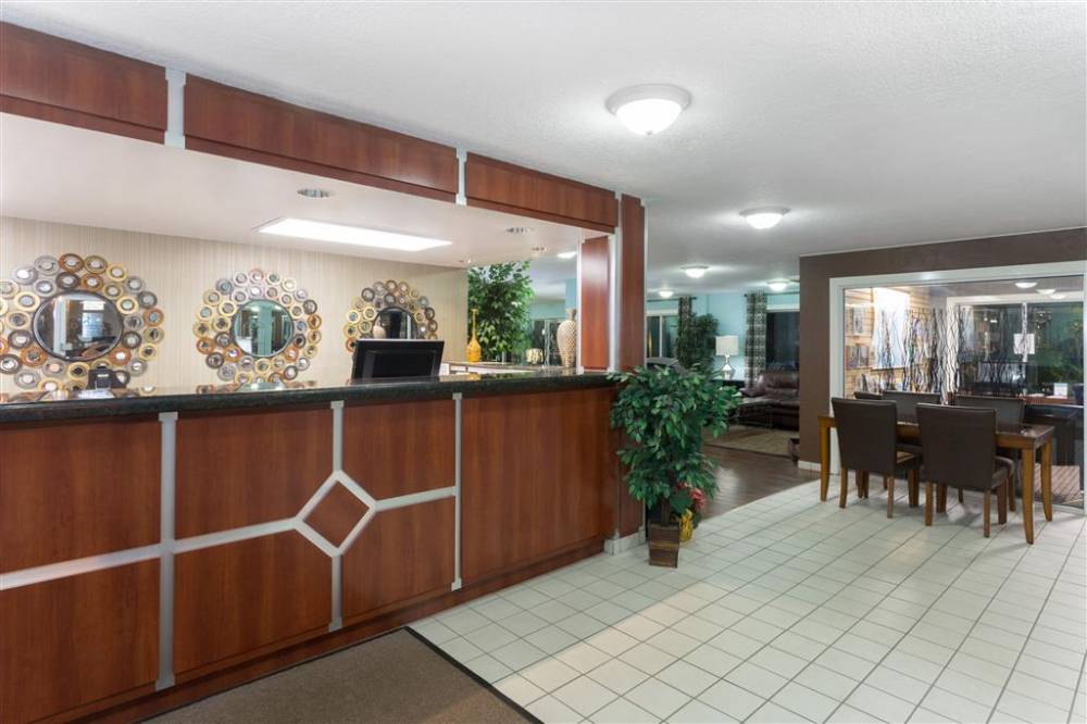 Days Inn By Wyndham Port Charlotte/punta Gorda 2