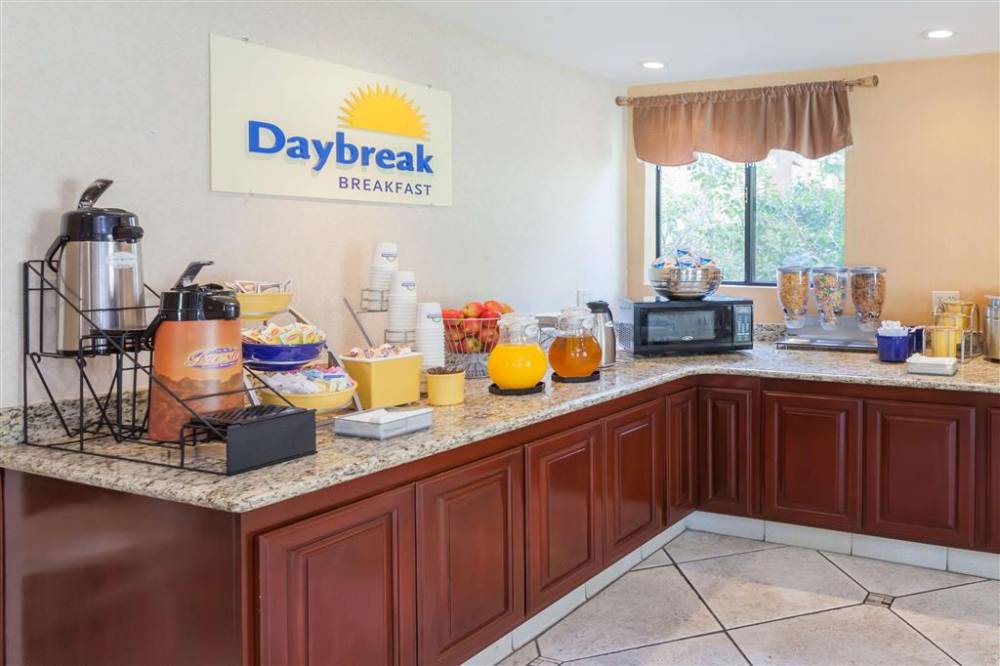 Days Inn By Wyndham San Bernardino/redlands 4