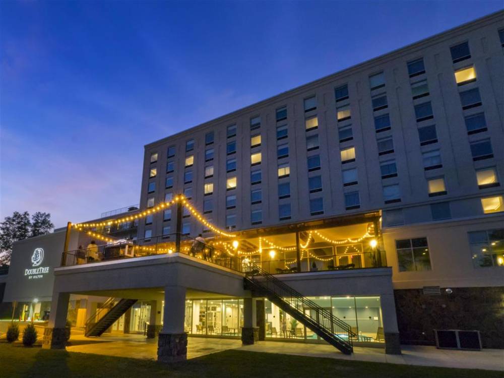 Doubletree By Hilton Niagara Falls New York 5