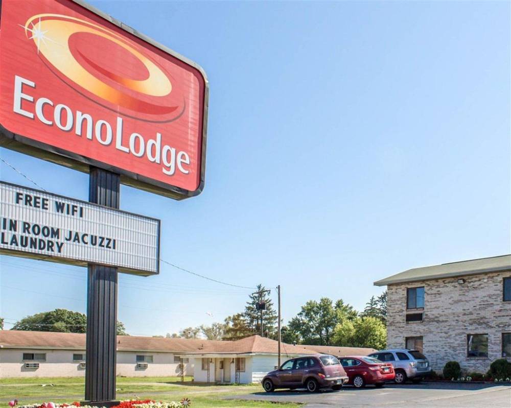 Econo Lodge 2