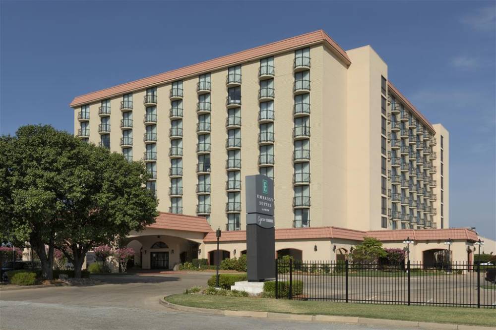 Embassy Suites By Hilton Tulsa I-44 2