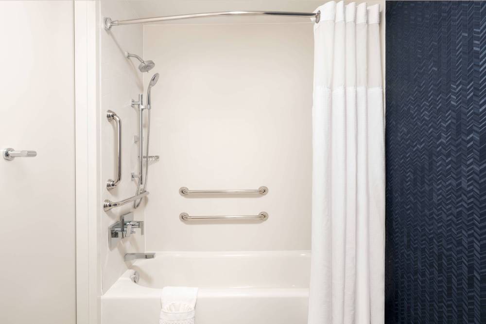 Accessible Bathroom - Tub/Shower Combo