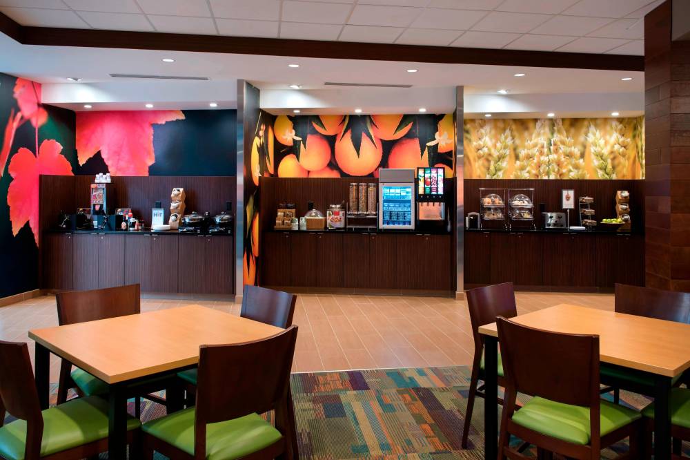 Fairfield Inn And Suites By Marriott Buffalo Amherst University 10