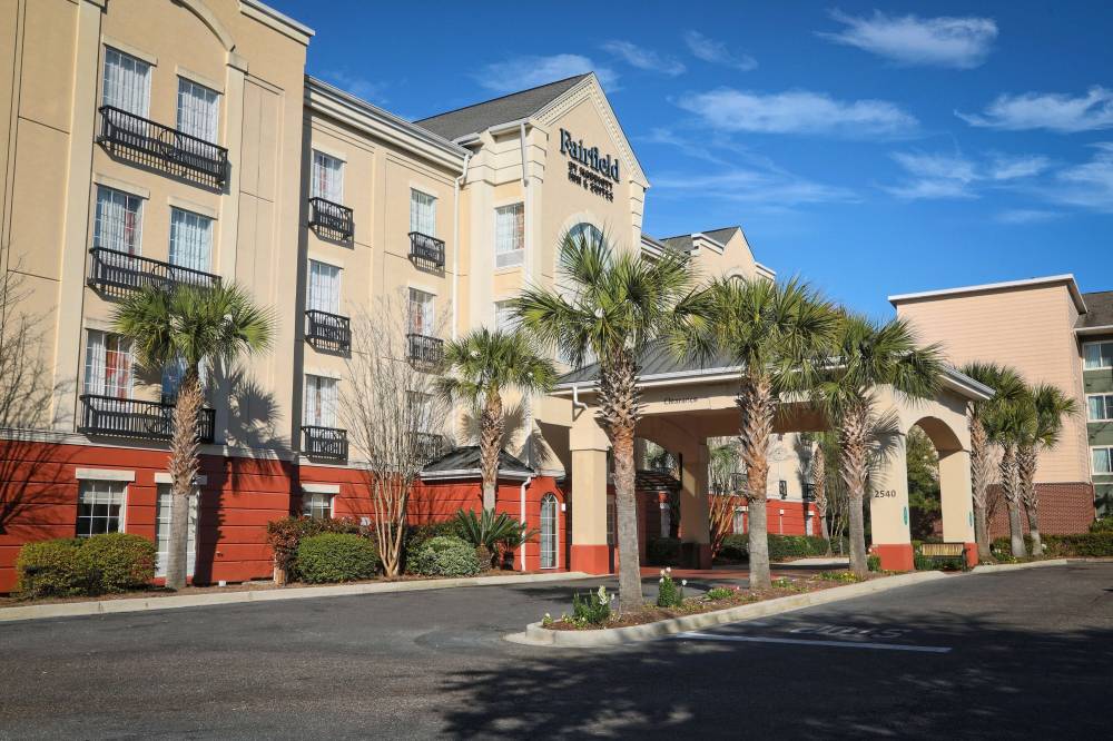 Fairfield Inn And Suites By Marriott Charleston North-ashley Phosphate 8