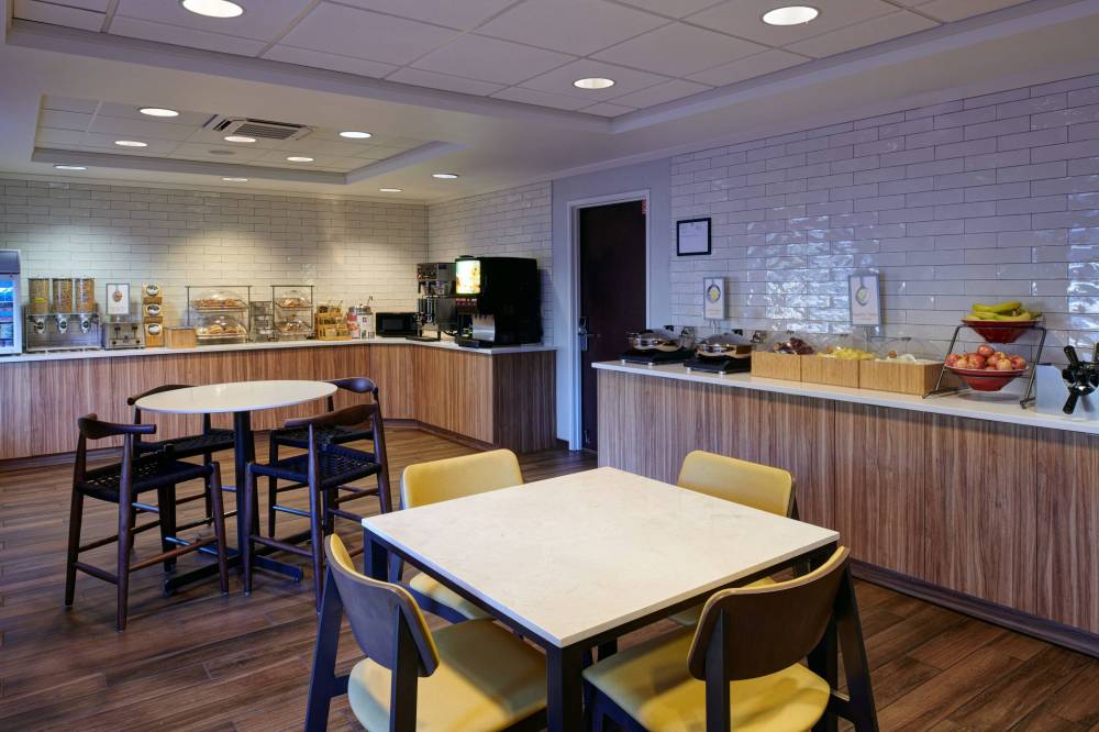 Fairfield Inn And Suites By Marriott Detroit Livonia 5