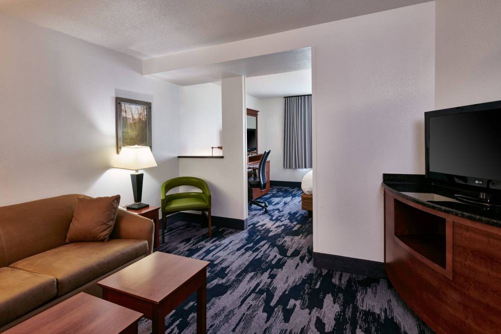 Fairfield Inn And Suites By Marriott Detroit Livonia 10